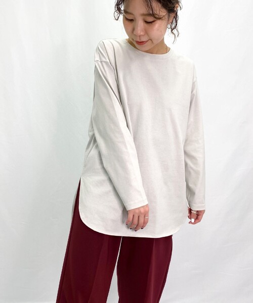 fredy repit(フレディレピ)の「ラウンドヘムロンT(Tシャツ/カットソー・レディース・ライトグレー/オフホワイト・38)」の5枚目の写真