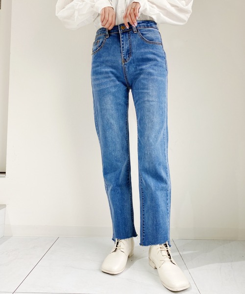 CLEA(クレア)の「カットオフデニム(デニムパンツ・レディース・ブルー・M)」の4枚目の写真