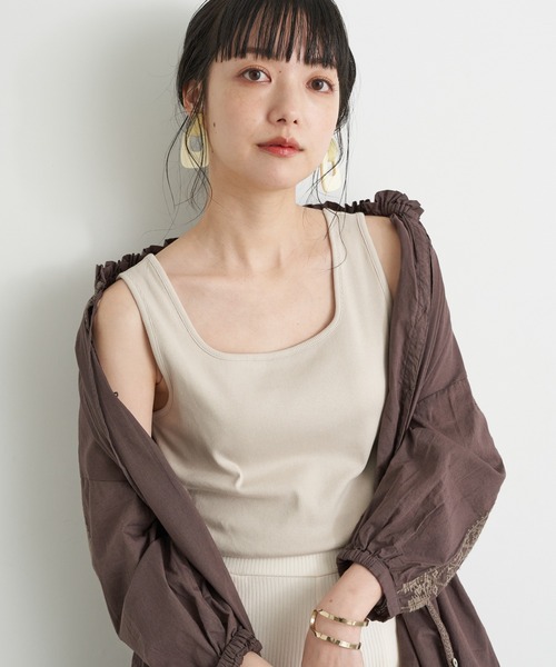 earth music&ecology(アースミュージックアンドエコロジー)の「2wayリブタンクトップ *(タンクトップ・レディース・ブラック/サックスブルー/アイボリー/ライトベージュ・SMALL/MEDIUM)」の4枚目の写真