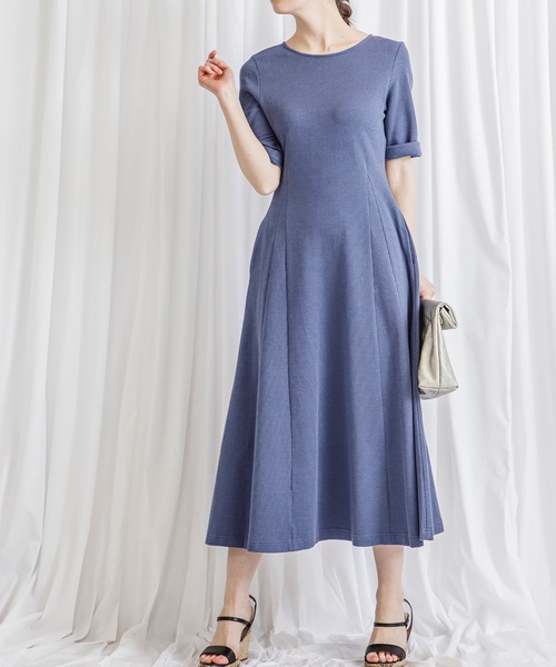 Emma Taylor(エマテイラー)の「美シルエットワッフルマーメイドフレアワンピース(ワンピース・レディース・ブラック/アイボリー/ブルー/レッド/カーキ・36/38)」の14枚目の写真