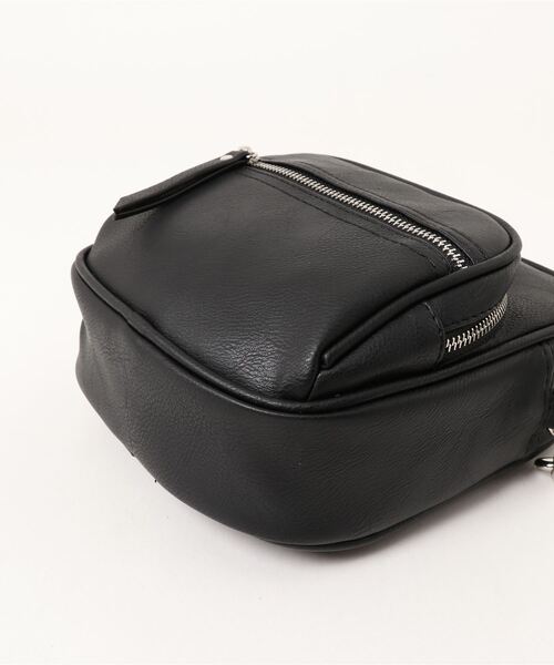 apres jour mignon(アプレジュールミニョン)の「【apresjour mignon×ARIAZ】ジップミニスクエアバッグ(ショルダーバッグ・レディース・ブラック・ONESIZE)」の5枚目の写真