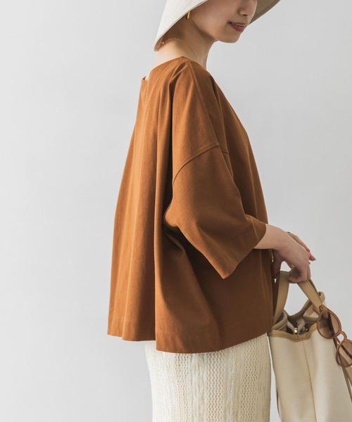 URBAN RESEARCH（アーバンリサーチ）の「UR TECH(UVカット)+抗菌 機能付 ショート丈オーバーTシャツ（Tシャツ/カットソー・レディース・カーキ/ブラウン系その他/オフホワイト・FREE）」の14枚目の写真