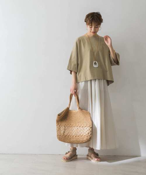 URBAN RESEARCH（アーバンリサーチ）の「UR TECH(UVカット)+抗菌 機能付 ショート丈オーバーTシャツ（Tシャツ/カットソー・レディース・カーキ/ブラウン系その他/オフホワイト・FREE）」の5枚目の写真