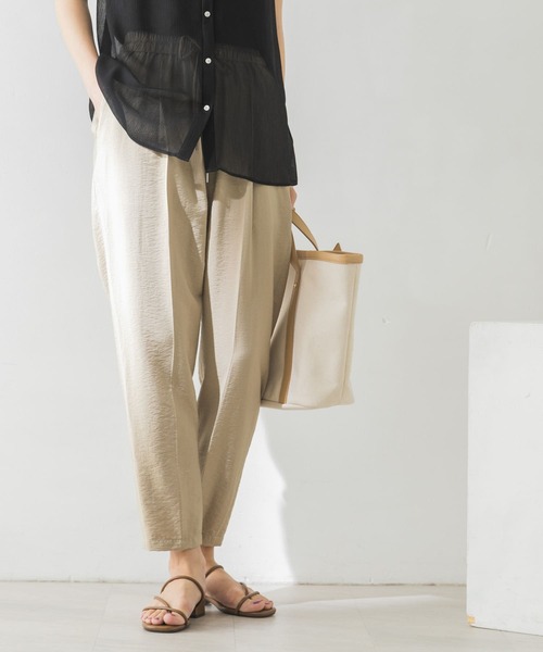 URBAN RESEARCH(アーバンリサーチ)の「RyNyポプリンドロストテーパードパンツ(その他パンツ・レディース・ブラウン/ベージュ/ブルー・38/34/36)」の7枚目の写真