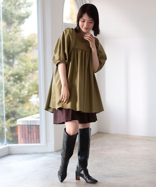 BeAMS DOT（ビームスドット）の「【WEB限定】BeAMS DOT / ボリューム フェイクレザーブラウス（シャツ/ブラウス・レディース・ブラック/グリーン系その他・FREE）」の5枚目の写真