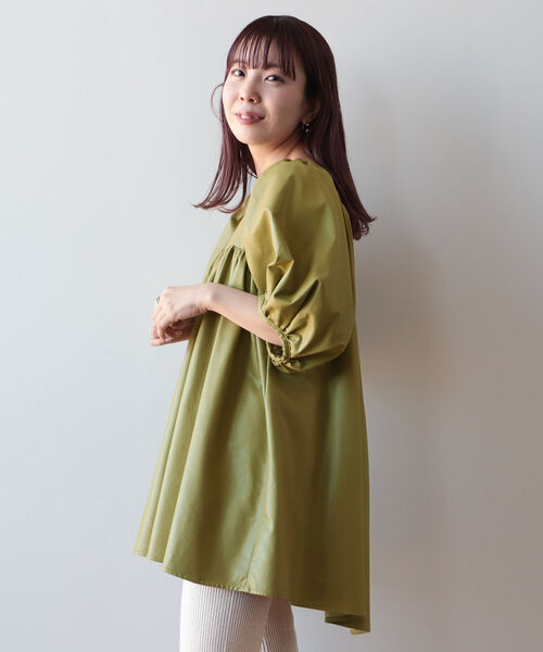 BeAMS DOT（ビームスドット）の「【WEB限定】BeAMS DOT / ボリューム フェイクレザーブラウス（シャツ/ブラウス・レディース・ブラック/グリーン系その他・FREE）」の7枚目の写真