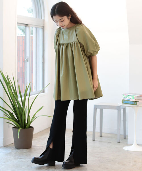 BeAMS DOT（ビームスドット）の「【WEB限定】BeAMS DOT / ボリューム フェイクレザーブラウス（シャツ/ブラウス・レディース・ブラック/グリーン系その他・FREE）」の20枚目の写真