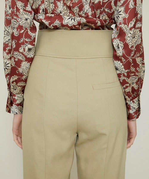 ELIN（エリン）の「【ELIN(エリン)】バックスリットパンツ 12101-21-1503（その他パンツ・レディース・ベージュ/ダークブラウン・36/38）」の4枚目の写真