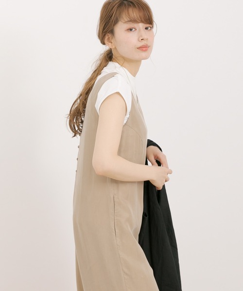 URBAN RESEARCH Sonny Label（アーバンリサーチサニーレーベル）の「シルキーデシンオールインワン（サロペット/オーバーオール・レディース・ブラック/ベージュ・38/36）」の4枚目の写真