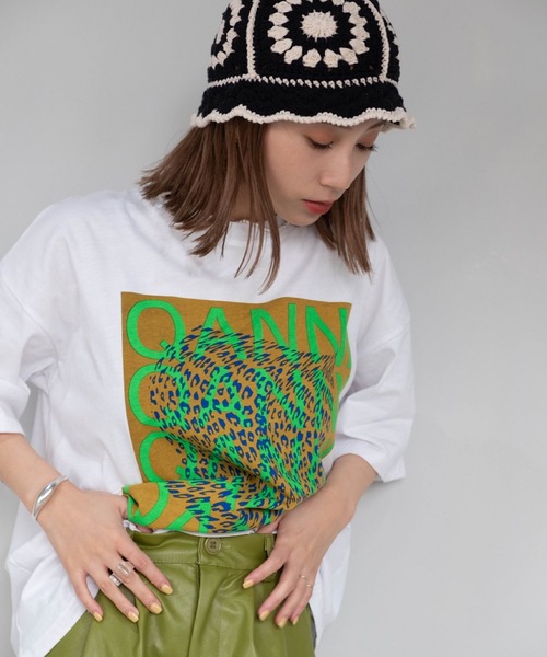 フロントデザインスウェット【SANSeLF】sanw23a021 限定展開】BACK LOGO☆ PRINT SWEAT｜CONVERSE TOKYO