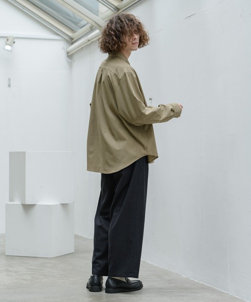 Alcindor Materials（アルシンダーマテリアルズ）の「imitation relax shirts-wool-/イミテーションリラックスシャツ-ウール-（シャツ/ブラウス・メンズ・ブラック/カーキ/アイボリー・MEDIUM/LARGE）」の5枚目の写真