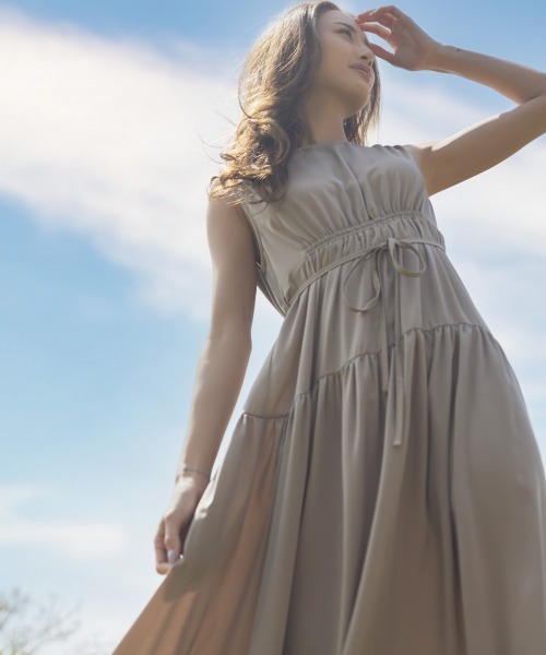 AMBIENT(アンビエント)の「ヴィンテージサテンロングワンピース(ワンピース・レディース・ブルー/オフホワイト/ベージュ/ライム・FREE)」の2枚目の写真