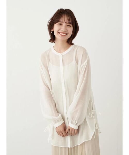 earth music&ecology（アースミュージックアンドエコロジー）の「前後2WAYサイドスリットシアーシャツ ＊（シャツ/ブラウス・レディース・ダークベージュ/ミント/オフホワイト・FREE）」の4枚目の写真