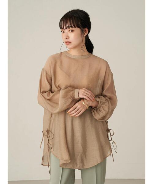 earth music&ecology（アースミュージックアンドエコロジー）の「前後2WAYサイドスリットシアーシャツ ＊（シャツ/ブラウス・レディース・ダークベージュ/ミント/オフホワイト・FREE）」の16枚目の写真