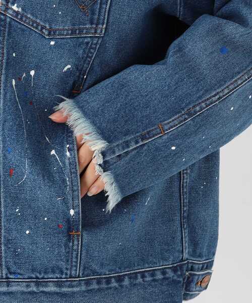 AG by aquagirl（エージーバイアクアガール）の「◆WRANGLER ペイントトラッカージャケット（デニムジャケット・レディース・ブルー系・38）」の2枚目の写真