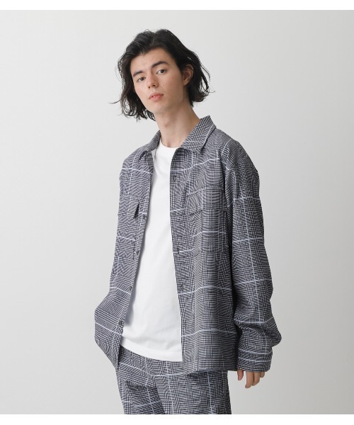 AZUL by moussy（アズールバイマウジー）の「STRETCH W POCKET SHIRT/ストレッチダブルポケットシャツ（シャツ/ブラウス・メンズ・ブラック/グレー系その他/カーキ・LARGE/MEDIUM）」の2枚目の写真