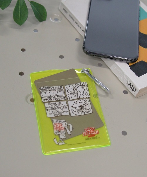 niko and...(ニコアンド)の「【カップヌードル】コラボ 塩ビIDカードケース(パスケース・レディース・ブラック/ライトイエロー・0)」の14枚目の写真