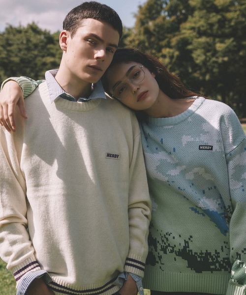 NERDY(ノルディ)の「NERDY Logo Crewneck Sweater / ノルディー クルーネック セーター(ニット/セーター・レディース・ホワイト/ブラック/パープル・S/M)」の11枚目の写真