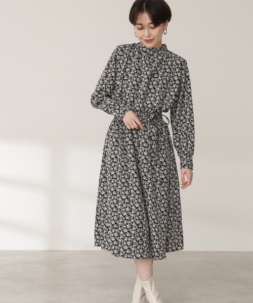N.(N. Natural Beauty Basic)(エヌエヌナチュラルビューティーベーシック)の「◆スタンドネックハイウエストシャーリングワンピース(ワンピース・レディース・ブラック系その他/ブラウン系その他・MEDIUM)」の2枚目の写真