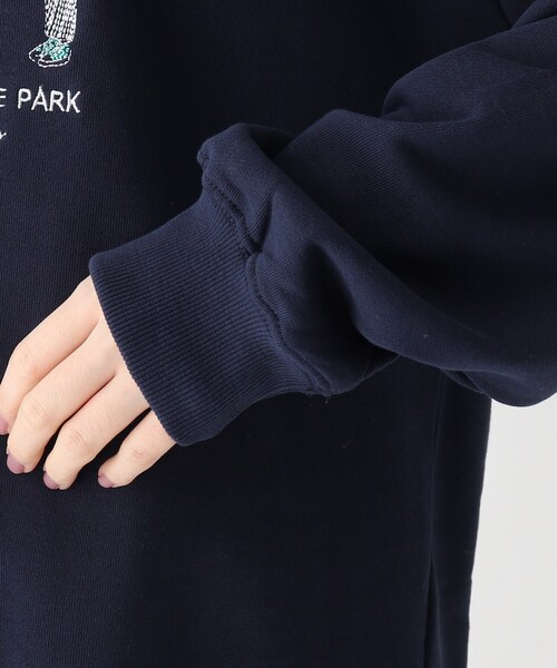 BASECONTROL(ベースコントロール)の「◆Quash 刺繍デザイン 裏毛クルーネックスウェット(スウェット・レディース・アイボリー/グリーン/ライトブルー/アイボリー系/ベージュ系/ネイビー系・99)」の11枚目の写真