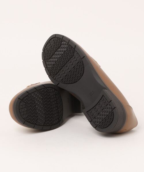 shutte（シュッテ）の「【shutte】 軽量ビットローファー（ローファー・レディース・ダークベージュ/ブラック・25.0cm/24.0cm/23.0cm/24.5cm/23.5cm/22.5cm）」の4枚目の写真