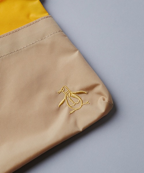penguin BY MUNSINGWEAR（ペンギン バイ マンシングウェア）の「サコシュ メンズ レディース ユニセックス バッグ ショルダーバッグ ライフスタイル カジュアル スポーツウェア（ショルダーバッグ・メンズ・ベージュ/ブラック・FREE）」の5枚目の写真