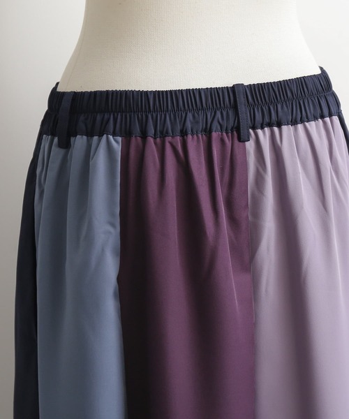 osharewalker（オシャレウォーカー）の「【廃盤】『配色切替フレアスカート』（スカート・レディース・ベージュ/ネイビー・FREE）」の5枚目の写真
