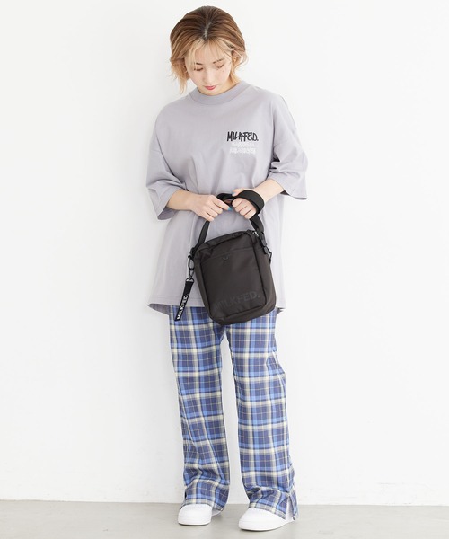 MILKFED.(ミルクフェド)の「RECTANGLE SHOULDER BAG/ ショルダーバッグ(ショルダーバッグ・レディース・ブラック/レッド/ライトパープル・ONE SIZE)」の17枚目の写真