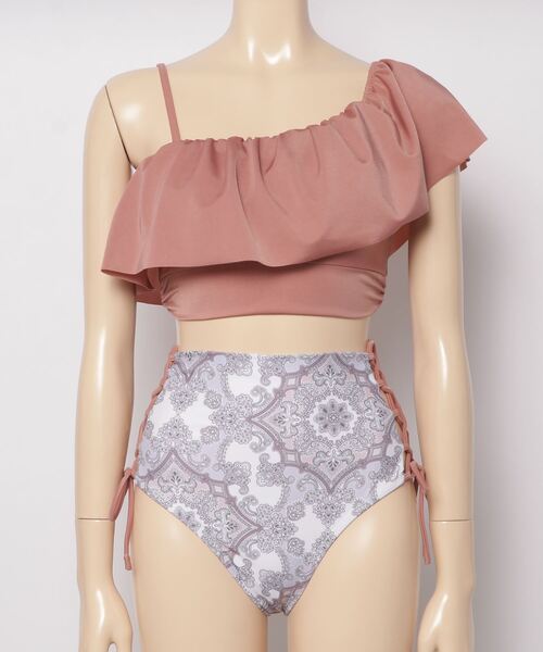 TOTASU ELEVEN（トータスイレブン）の「TOTASU ELEVEN/トータスイレブン  エスニック柄ハイウエストショーツ/オフショル/ワンショルダービキニ   22660（水着・レディース・ブラウン/ブラック/ピンク・9号）」の6枚目の写真