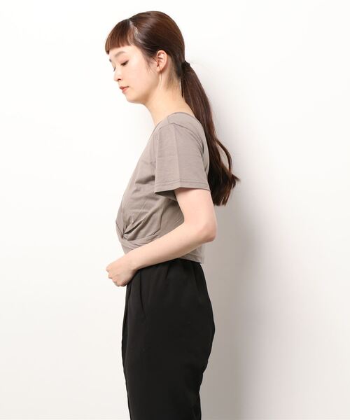 ANAP(アナップ)の「ツイスト2WAYトップスTシャツ(Tシャツ/カットソー・レディース・ホワイト/グレー/ブラック/グレイッシュベージュ・FREE)」の11枚目の写真