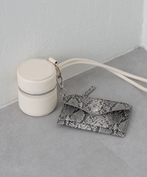 COLONY 2139（コロニートゥーワンスリーナイン）の「筒形2連ショルダーバッグ/マルチウェイバッグ（ショルダーバッグ・レディース・ブラック/パープル/グレー/オフホワイト・FREE）」の2枚目の写真