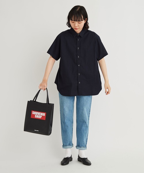 I am I in fact...(アイアムアイインファクト)の「Recycle OX 数字刺繍 半袖シャツ(シャツ/ブラウス・レディース・ネイビー/ホワイト・FREE)」の13枚目の写真