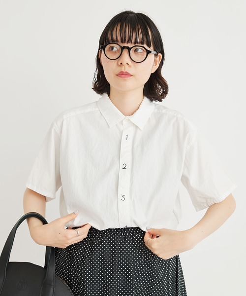 I am I in fact...(アイアムアイインファクト)の「Recycle OX 数字刺繍 半袖シャツ(シャツ/ブラウス・レディース・ネイビー/ホワイト・FREE)」の14枚目の写真