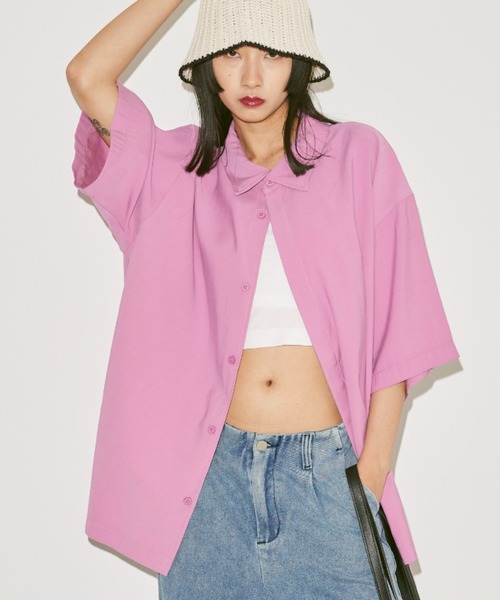 FEKETE（フェケテ）の「OVERSIZED SHIRT / オーバーフィットシャツ（シャツ/ブラウス・メンズ・ブラック/ピンク・MEDIUM/LARGE）」の2枚目の写真