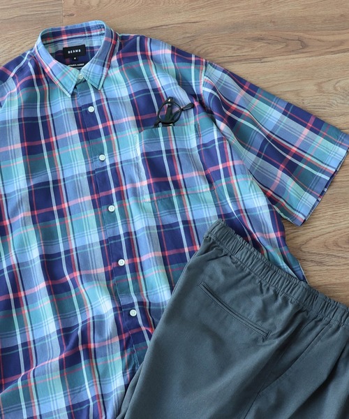 BEAMS（ビームス）の「BEAMS / チェック イージー ミニレギュラーカラー シャツ（シャツ/ブラウス・メンズ・ネイビー/サックスブルー/グリーン・MEDIUM/X-LARGE/SMALL/LARGE）」の2枚目の写真