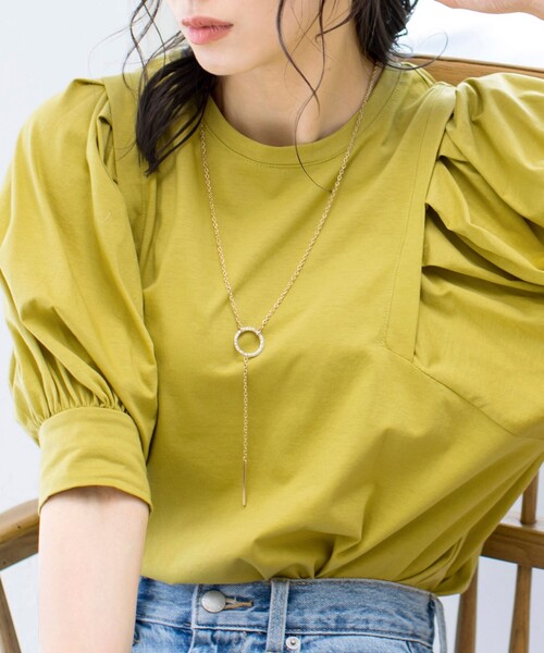 Tiaclasse(ティアクラッセ)の「【洗える・接触冷感】大人可愛いバイオシルケット肩タックトップス(Tシャツ/カットソー・レディース・イエロー/グレイッシュベージュ/オフホワイト/ブラック・L/M)」の13枚目の写真