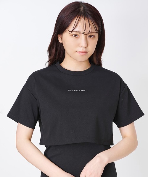 SAMANTHAVEGA（サマンサベガ）の「「VOLATILITY」ロゴショートTシャツ（その他トップス・レディース・ブラック/グレイッシュベージュ/ダークグリーン・F）」の2枚目の写真
