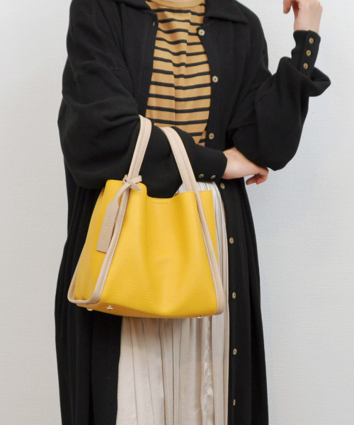 cache cache(カシュ カシュ)の「カシュカシュ cachecache / ミニショルダー付きソフトレザー調ミニトートバッグ(トートバッグ・レディース・ピンク/ホワイト/ブルー系その他/イエロー系その他/ベージュ系その他/ブルー/ネイビー/ブルー系その他2/オレンジ系その他/グリーン系/パープル系その他・FREE)」の9枚目の写真