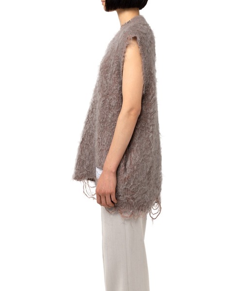 Maison MIHARA YASUHIRO(メゾンミハラヤスヒロ)の「Brushed Kint Vest(ベスト・レディース・チャコール/グレー・FREE)」の4枚目の写真