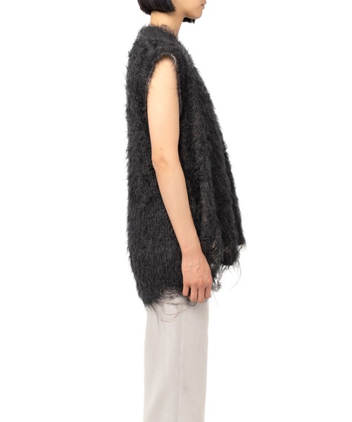 Maison MIHARA YASUHIRO(メゾンミハラヤスヒロ)の「Brushed Kint Vest(ベスト・レディース・チャコール/グレー・FREE)」の13枚目の写真