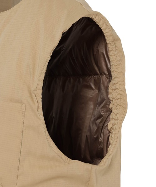 NANGA(ナンガ)の「HINOC RIPSTOP INNER DOWN VEST(MEN)(ダウンベスト・メンズ・ブラック/アーミー/ネイビー/ベージュ・M/L/S/XL/XXL)」の19枚目の写真