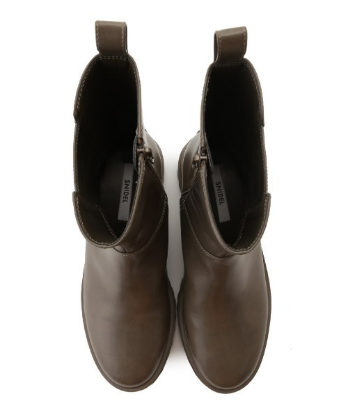 SNIDEL(スナイデル)の「Vibramサイドゴアブーツ(ブーツ・レディース・ブラック/モカ・SMALL/MEDIUM/LARGE)」の10枚目の写真