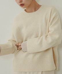 クルーネックカラーニット