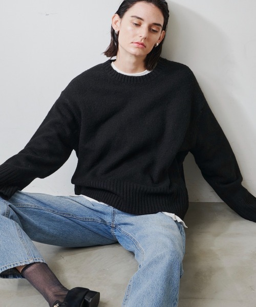 Aunt Marie's（アントマリーズ）の「クルーネックカラーニット（ニット/セーター・レディース・ホワイト/ブラック/ベージュ/ピンク・FREE）」の2枚目の写真