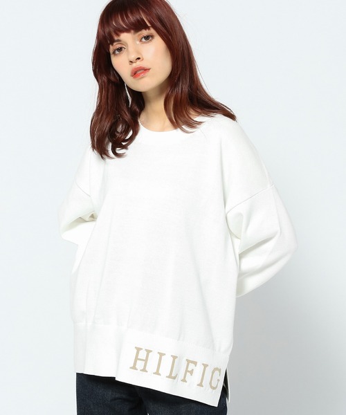 TOMMY HILFIGER(トミーヒルフィガー)の「ヘムロゴクルーネックセーター(ニット/セーター・レディース・ホワイト/ネイビー・SMALL/MEDIUM/X-SMALL)」の2枚目の写真