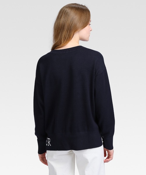 TOMMY HILFIGER(トミーヒルフィガー)の「ヘムロゴクルーネックセーター(ニット/セーター・レディース・ホワイト/ネイビー・SMALL/MEDIUM/X-SMALL)」の4枚目の写真