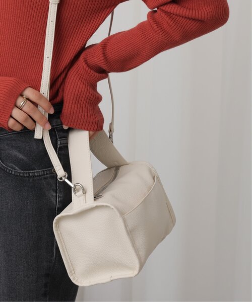 frames RAY CASSIN(フレームスレイカズン)の「スクエアバッグ(ハンドバッグ・レディース・グリーン/オフホワイト/ブラック・FREE)」の2枚目の写真