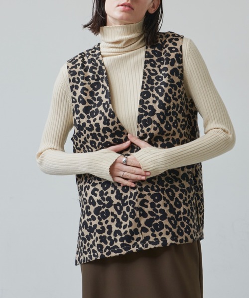 Aunt Marie's（アントマリーズ）の「コーデュロイ深Vネックベスト（ベスト・レディース・ブラック/ブラウン/アイボリー/レオパード・FREE）」の4枚目の写真