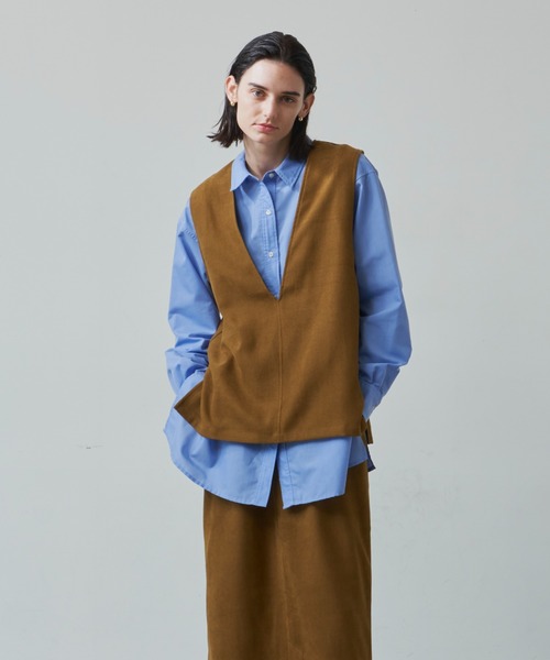 Aunt Marie's（アントマリーズ）の「コーデュロイ深Vネックベスト