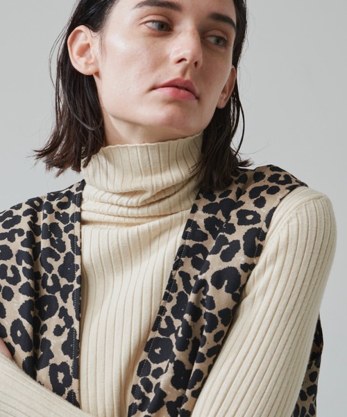 Aunt Marie's（アントマリーズ）の「コーデュロイ深Vネックベスト（ベスト・レディース・ブラック/ブラウン/アイボリー/レオパード・FREE）」の13枚目の写真